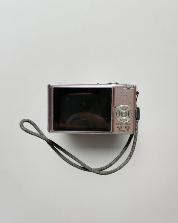 LUMIX - Image 2